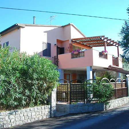Oleandro - Giardini, Terrazze, Clima E Posti Auto Marina di Campo