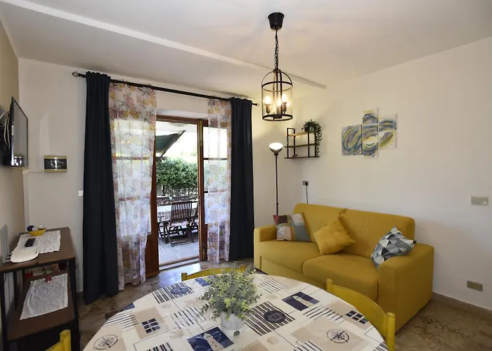 Apartamento Oleandro - Giardini, Terrazze, Clima E Posti Auto